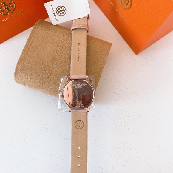 Tory Burch Women's Gigi Blush Pink Leather Strap Watch 28mm - Picture 2 of 6